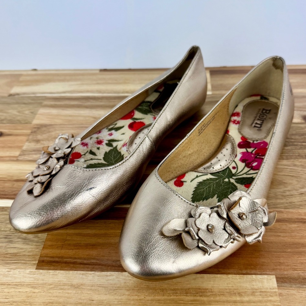 Born Ballet Flats Metallic Gold Floral Leather Comfort Slip‎ On Womens 9.5